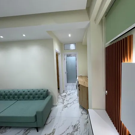 Nino Apartment *